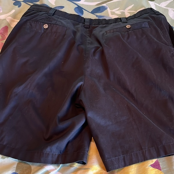 Black shorts - Picture 6 of 7